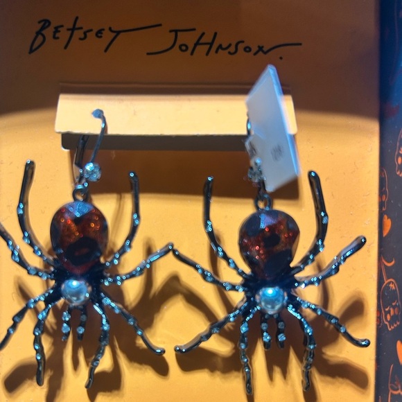 NWT- Betsey Johnson Red/Black Spider Earrings - Picture 2 of 4